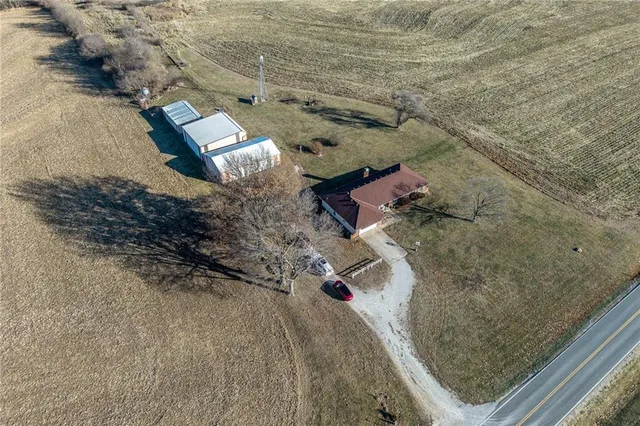 $483,500 | 957 Ff Highway, Napoleon, MO 64074