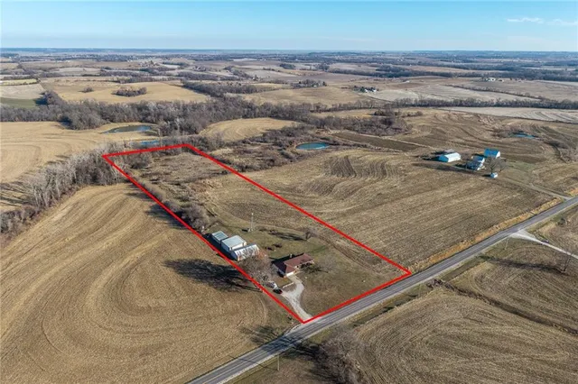 $483,500 | 957 Ff Highway, Napoleon, MO 64074