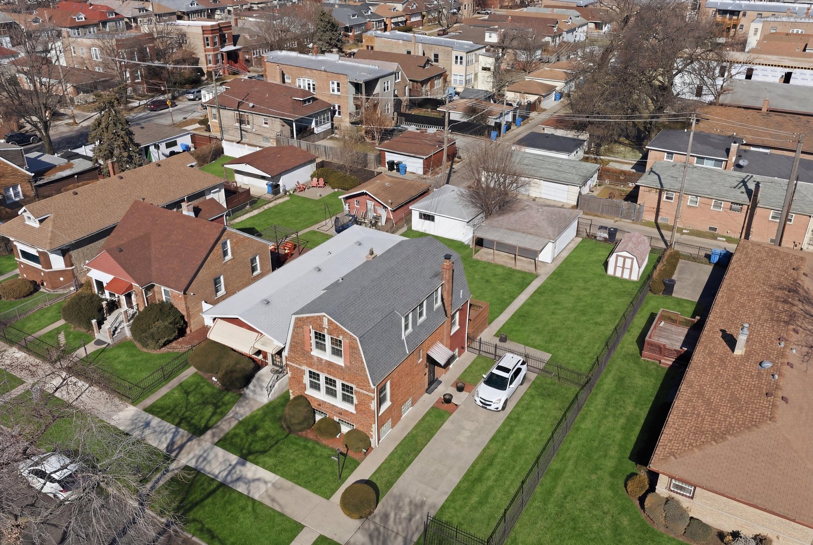 40 West 81st Street Chicago, IL 60620 - Photo 2 of 8 an aerial view of a