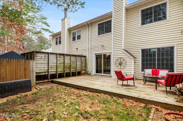 $304,900 | 40 Deer Run Drive, Milton, NY 12020