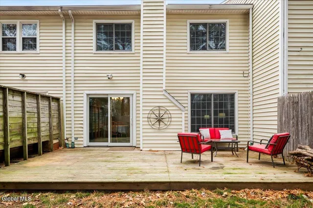 $304,900 | 40 Deer Run Drive, Milton, NY 12020