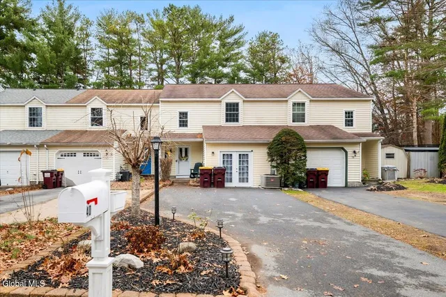 $304,900 | 40 Deer Run Drive, Milton, NY 12020