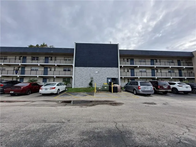 $1,900 | 8040 North Colony Circle, Unit 105, Tamarac, FL 33321