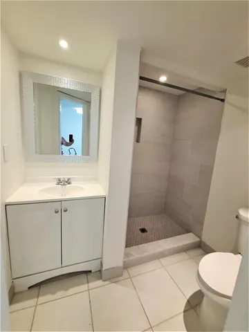 $1,900 | 8040 North Colony Circle, Unit 105, Tamarac, FL 33321