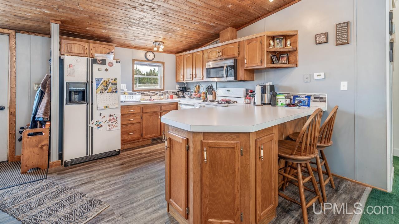 W4593 Number 34 Road Nadeau, MI 49863 - Photo 9 of 29
