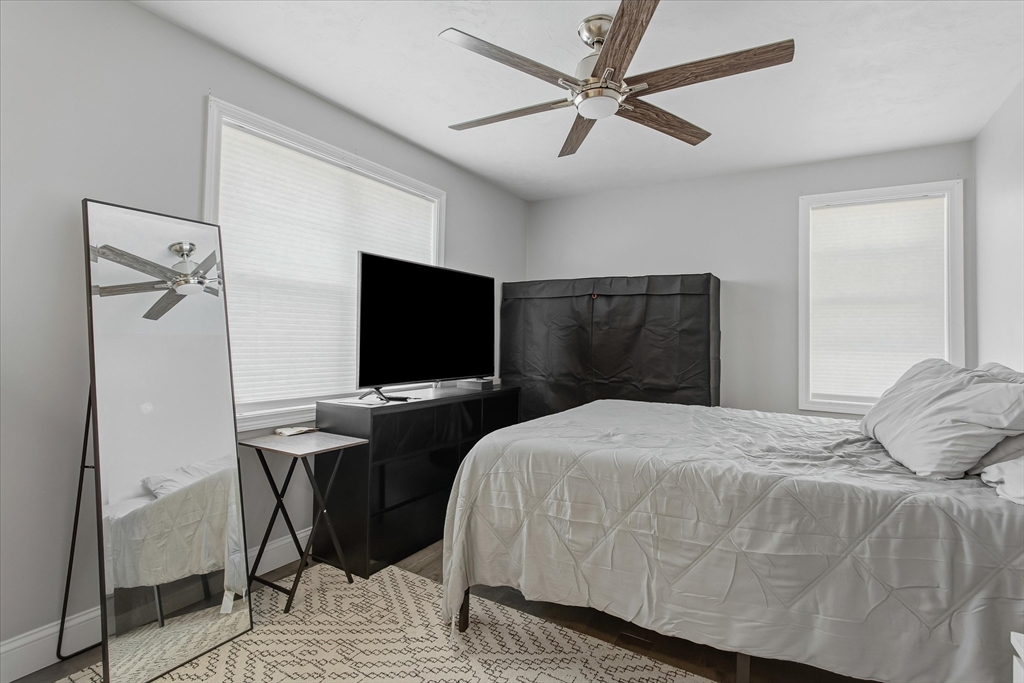 35 Shaw Street Lowell, MA 01851 - Photo 13 of 34