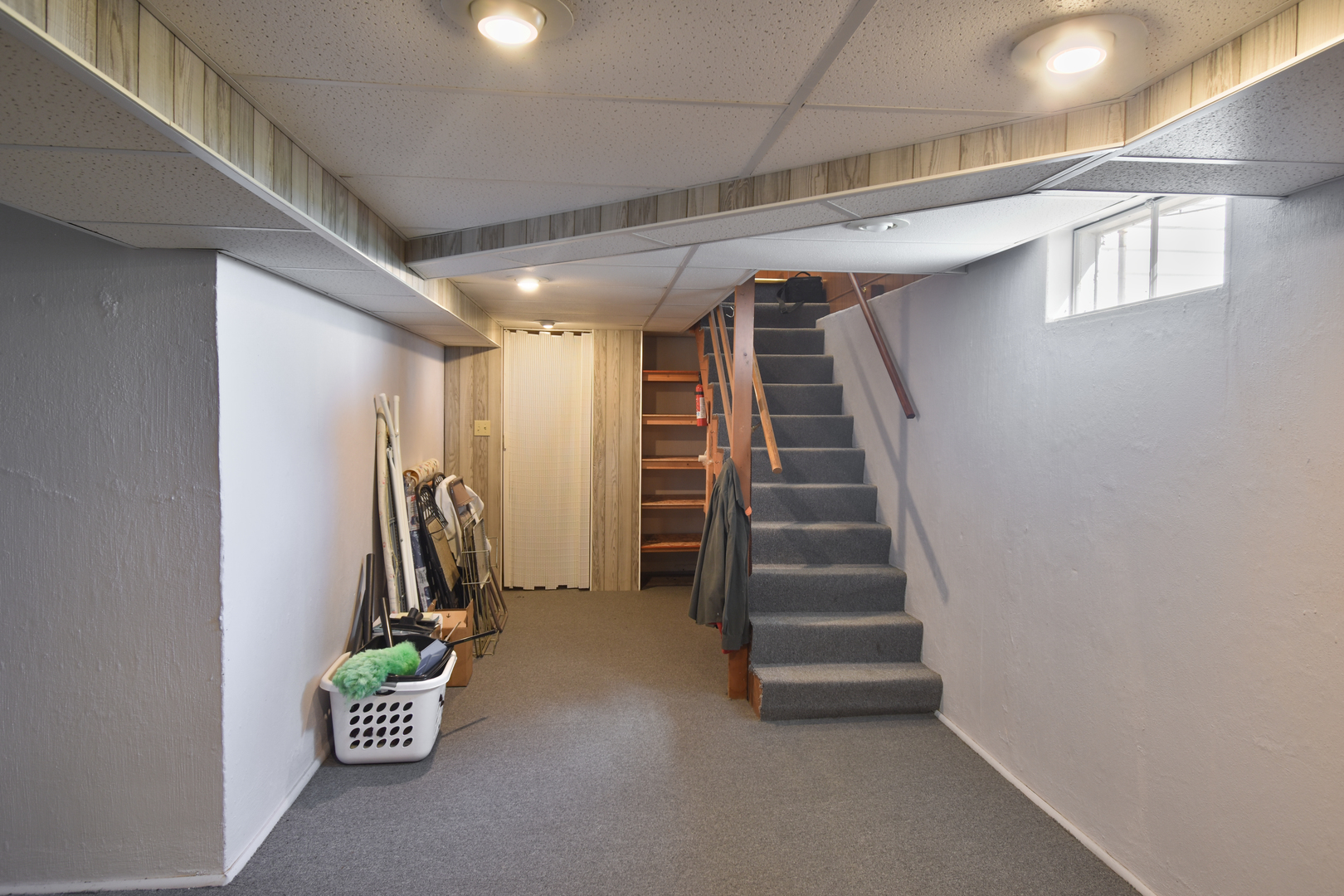 1542 East 18th Road Streator, IL 61364 - Photo 30 of 47 a view of a room with gym equipment