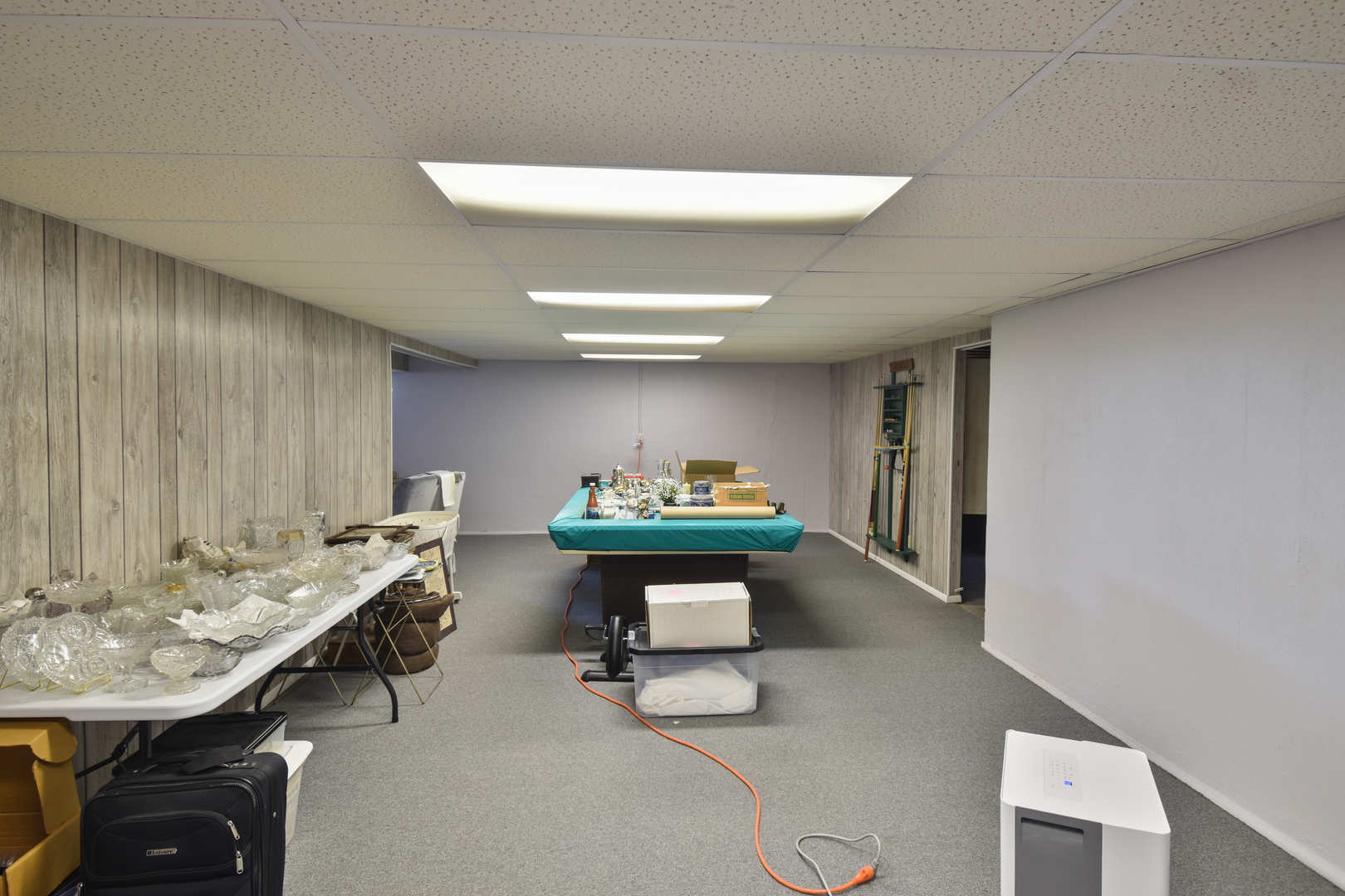 1542 East 18th Road Streator, IL 61364 - Photo 32 of 47 a room with furniture and window