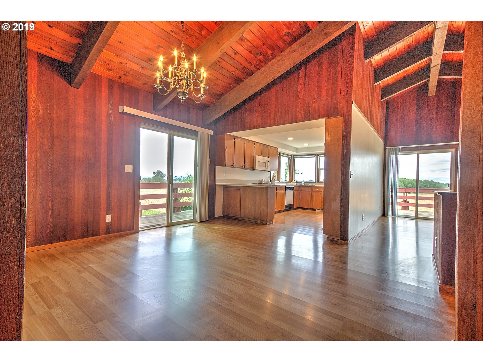 33188 Wilkins Road Eugene, OR 97408 - Photo 5 of 32 Gallery Image 5