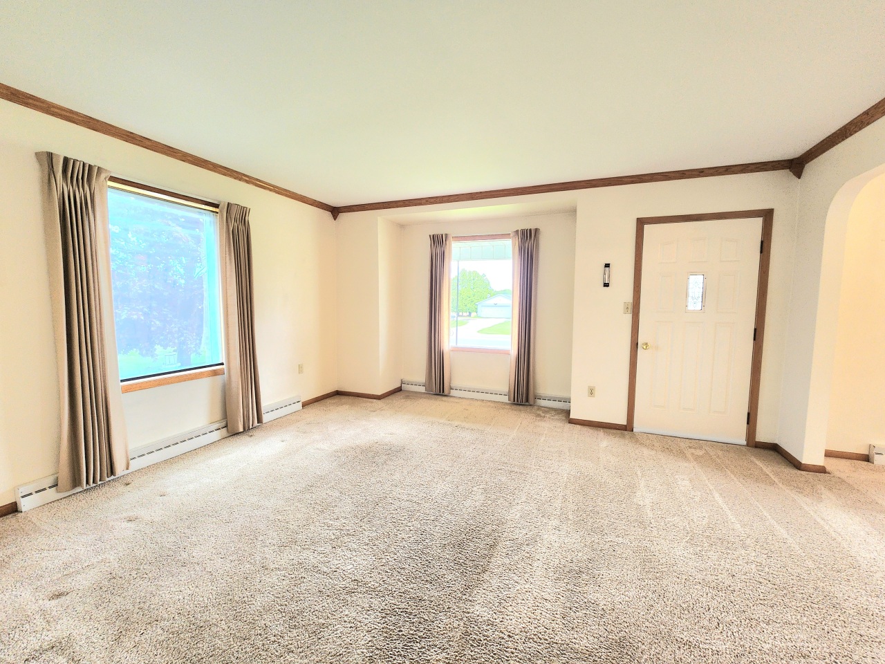 5609 Two Creeks Road Two Rivers, WI 54241 - Photo 2 of 45 Living room