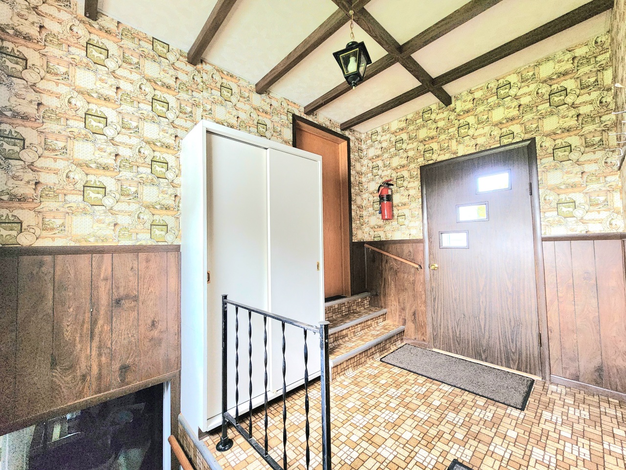 5609 Two Creeks Road Two Rivers, WI 54241 - Photo 26 of 45 Mud room