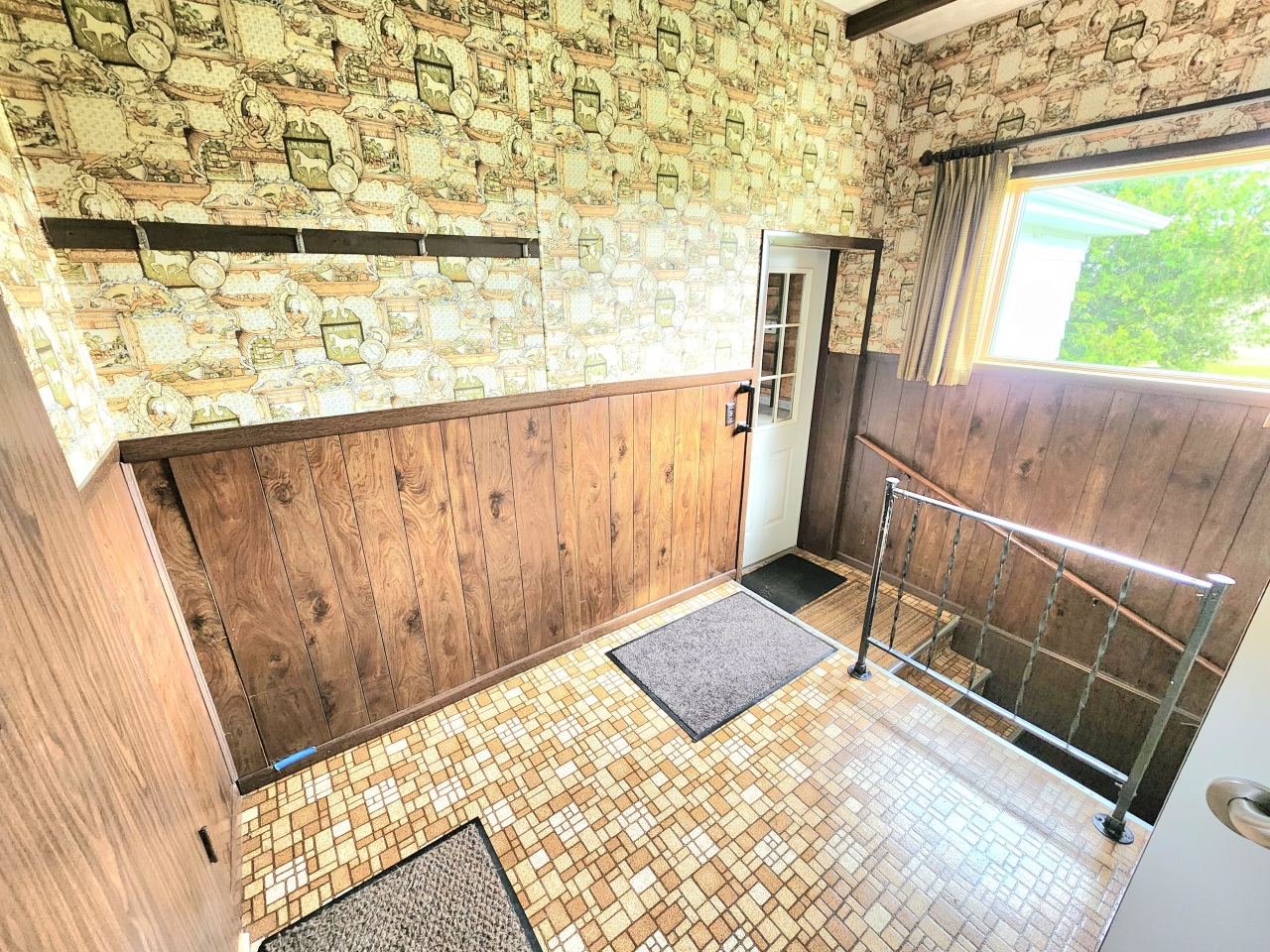 5609 Two Creeks Road Two Rivers, WI 54241 - Photo 27 of 45 Mud Room to Garage