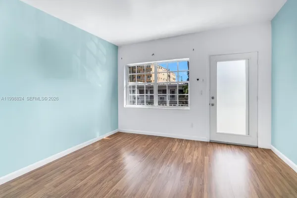 $1,800 | 635 8th Street, Unit 205, Miami Beach, FL 33139