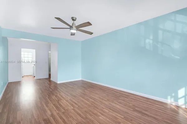 $1,800 | 635 8th Street, Unit 205, Miami Beach, FL 33139