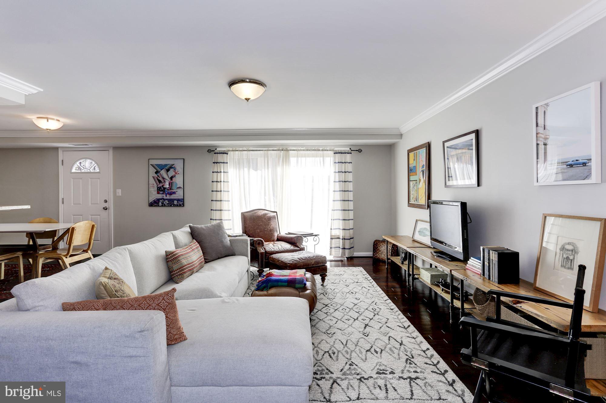 1331 I Street Northeast Washington, DC 20002 - Photo 5 of 41 Living Room