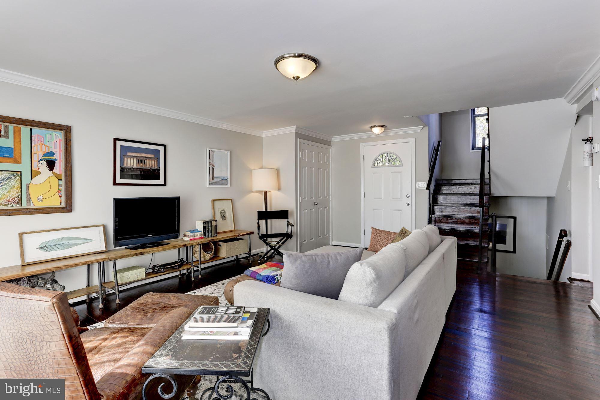 1331 I Street Northeast Washington, DC 20002 - Photo 7 of 41 Living Room