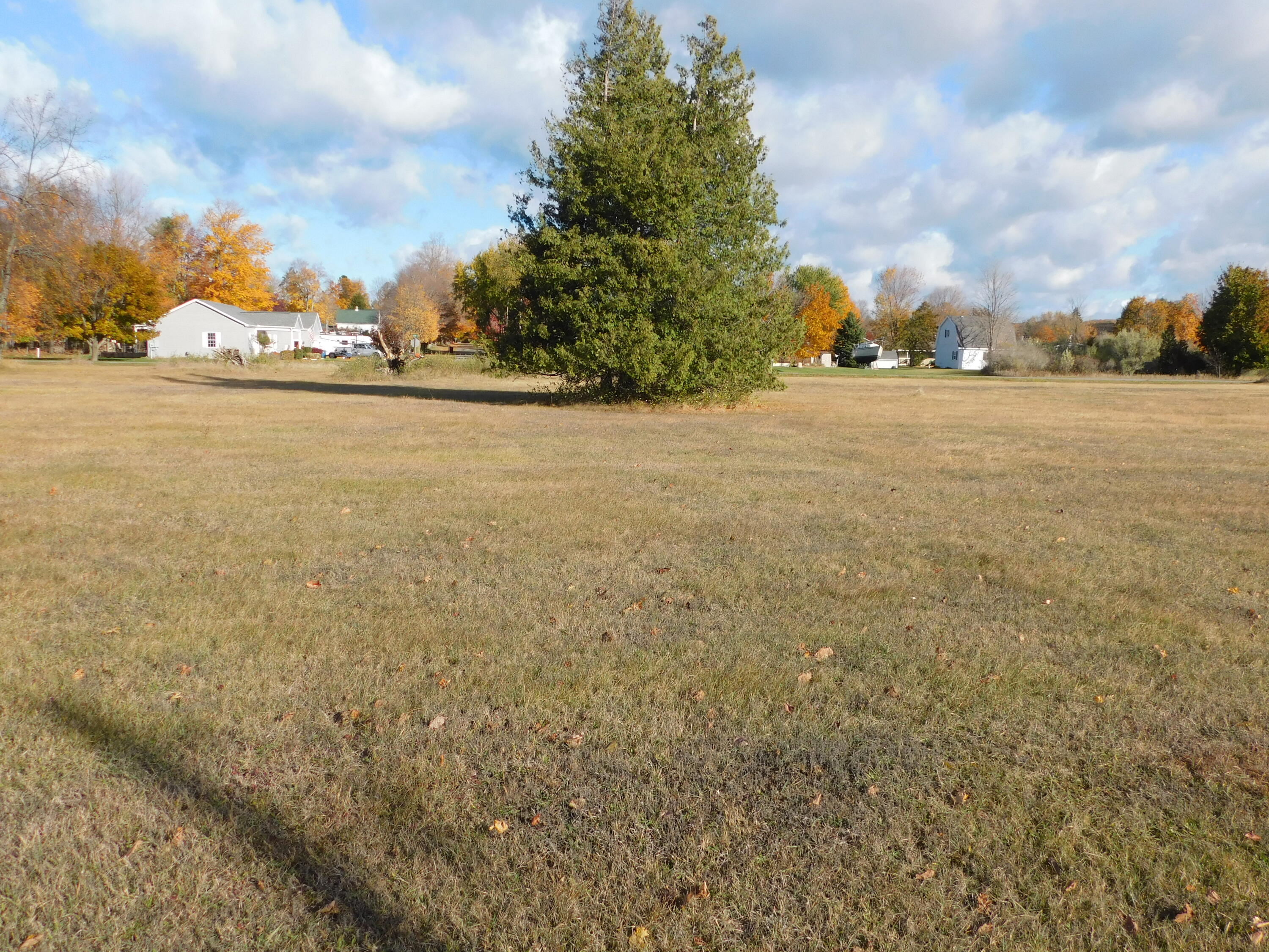 16 Hazel-state Street Arcadia, MI 49613 - Photo 2 of 9 DSCN1231