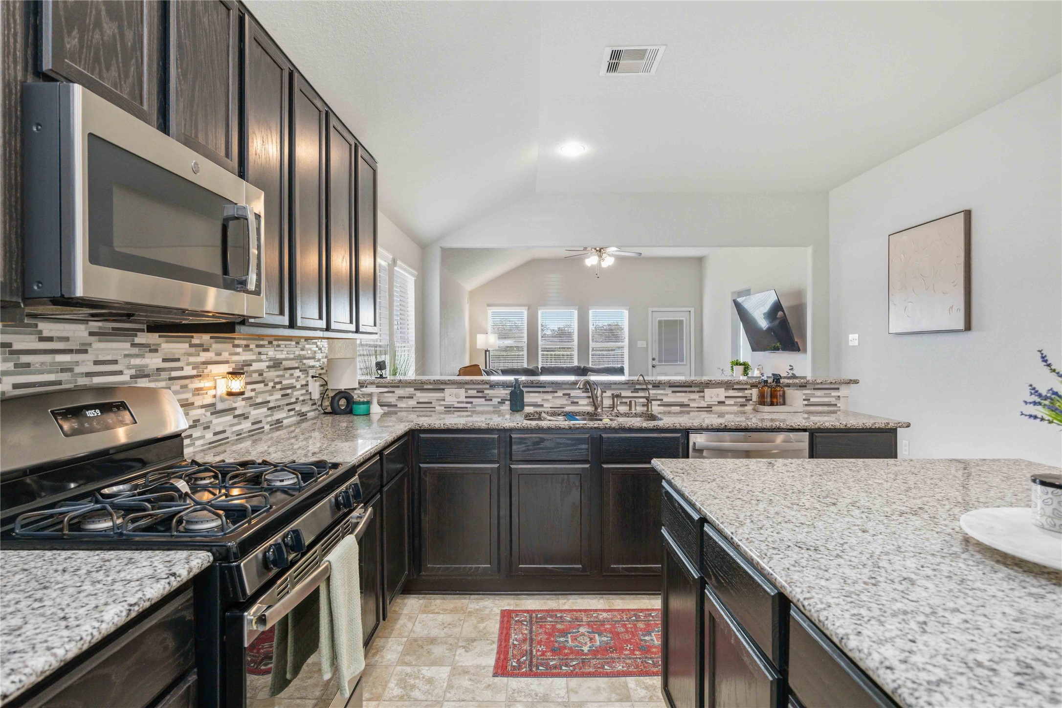 2639 Zephyr Lane Rosenberg, TX 77471 - Photo 3 of 19