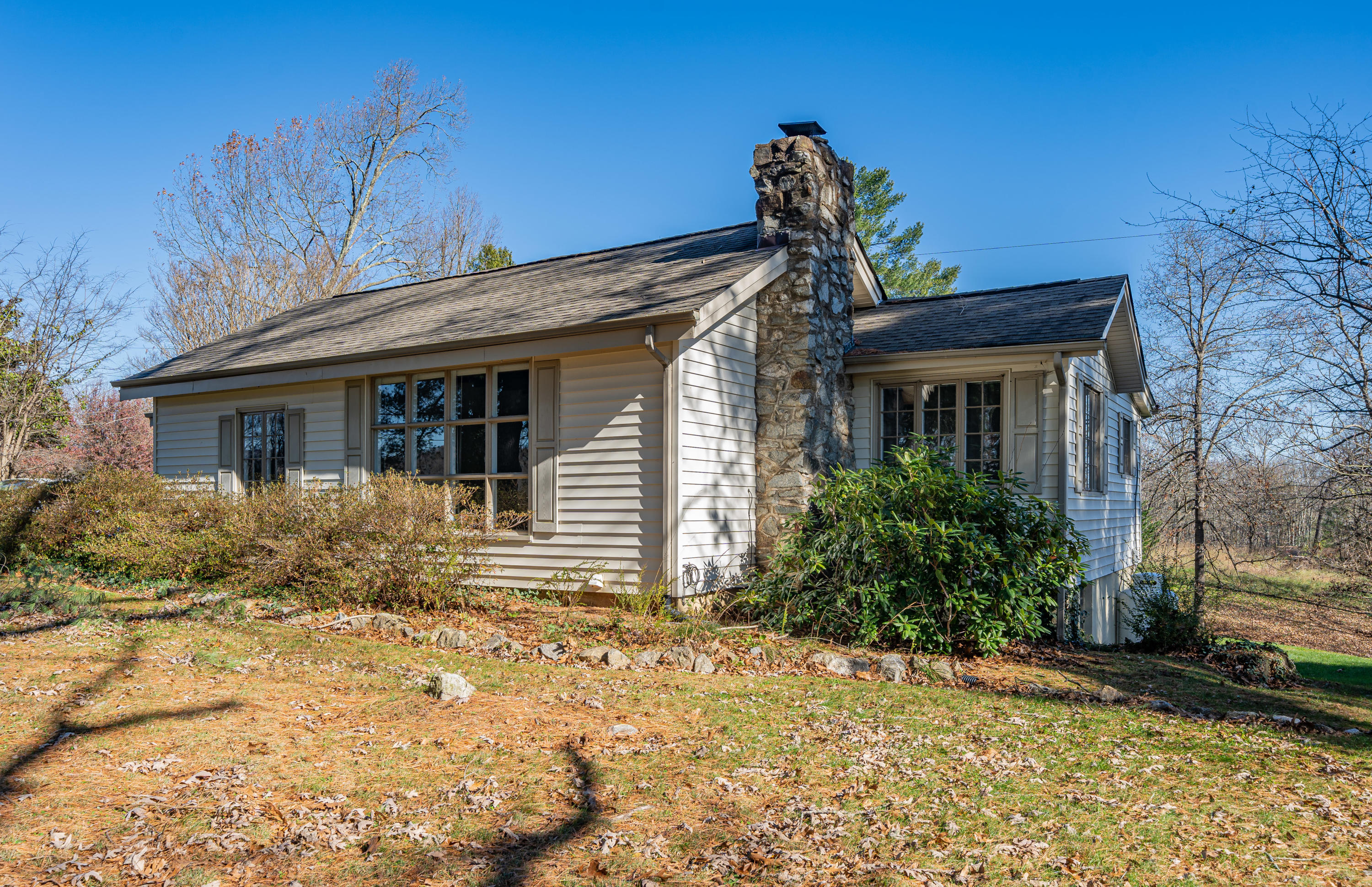 3155 Patterson Mill Road Bedford, VA 24523 - Photo 2 of 19 Front