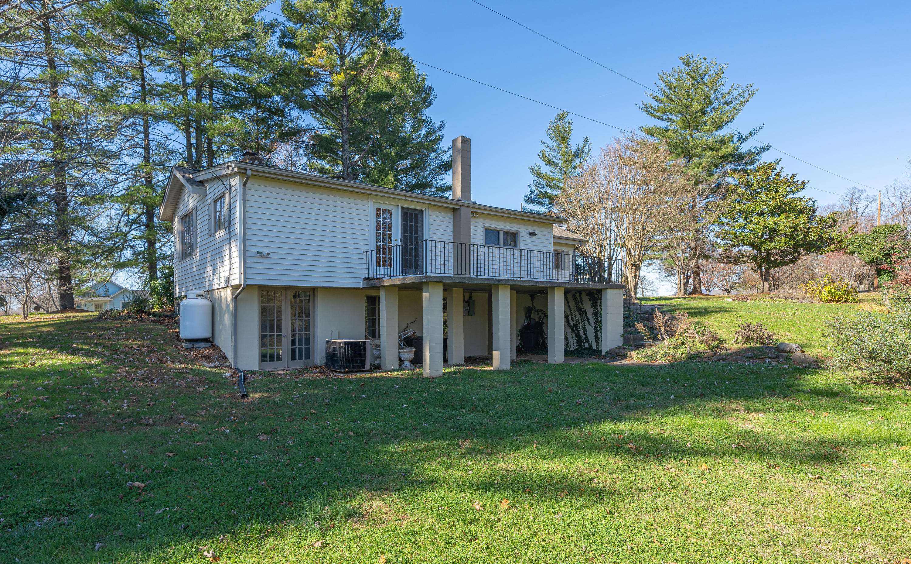 3155 Patterson Mill Road Bedford, VA 24523 - Photo 19 of 19 Rear