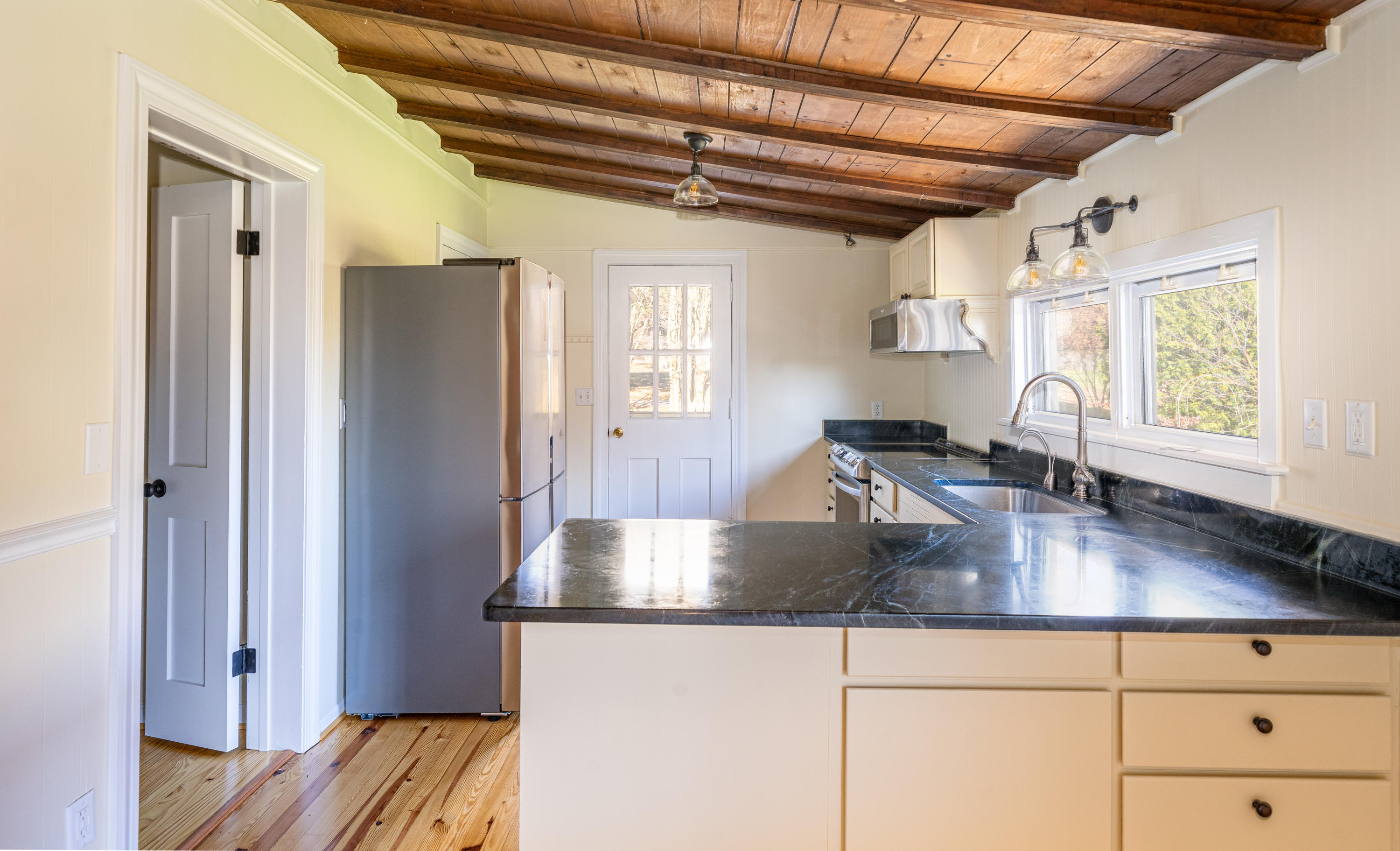 3155 Patterson Mill Road Bedford, VA 24523 - Photo 5 of 19 Kitchen