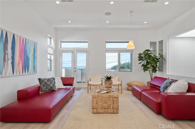 $1,700,000 | 726 West 37th Street, San Pedro, CA 90731