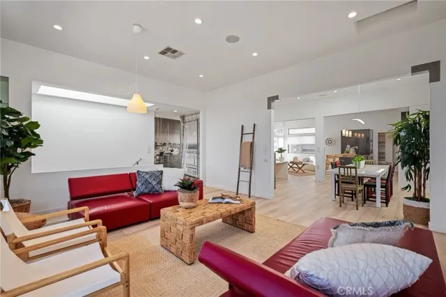 $1,700,000 | 726 West 37th Street, San Pedro, CA 90731