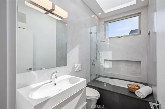 $1,700,000 | 726 West 37th Street, San Pedro, CA 90731