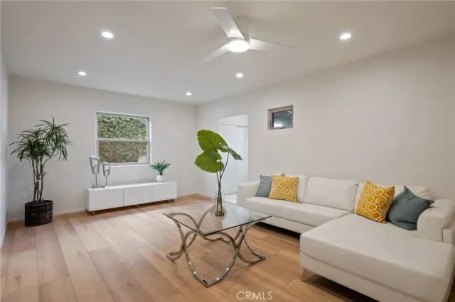 $1,700,000 | 726 West 37th Street, San Pedro, CA 90731