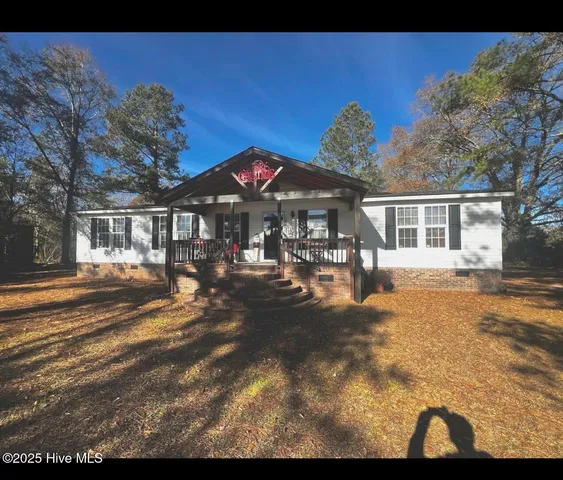 $325,000 | 688 Georgia Pacific Road, Whiteville, NC 28472