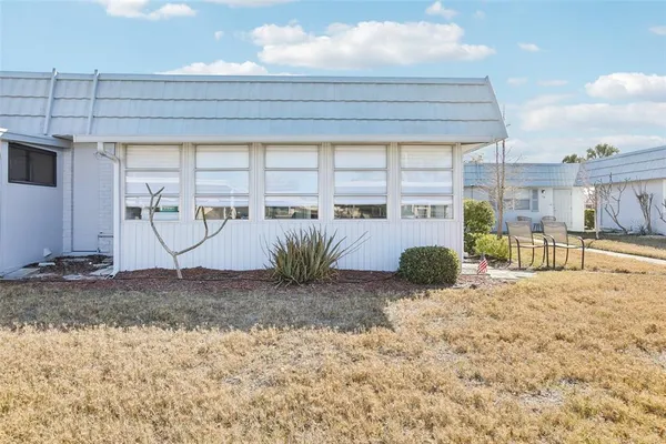 $104,900 | 202 Bedford Trail, Unit 116, Sun City Center, FL 33573