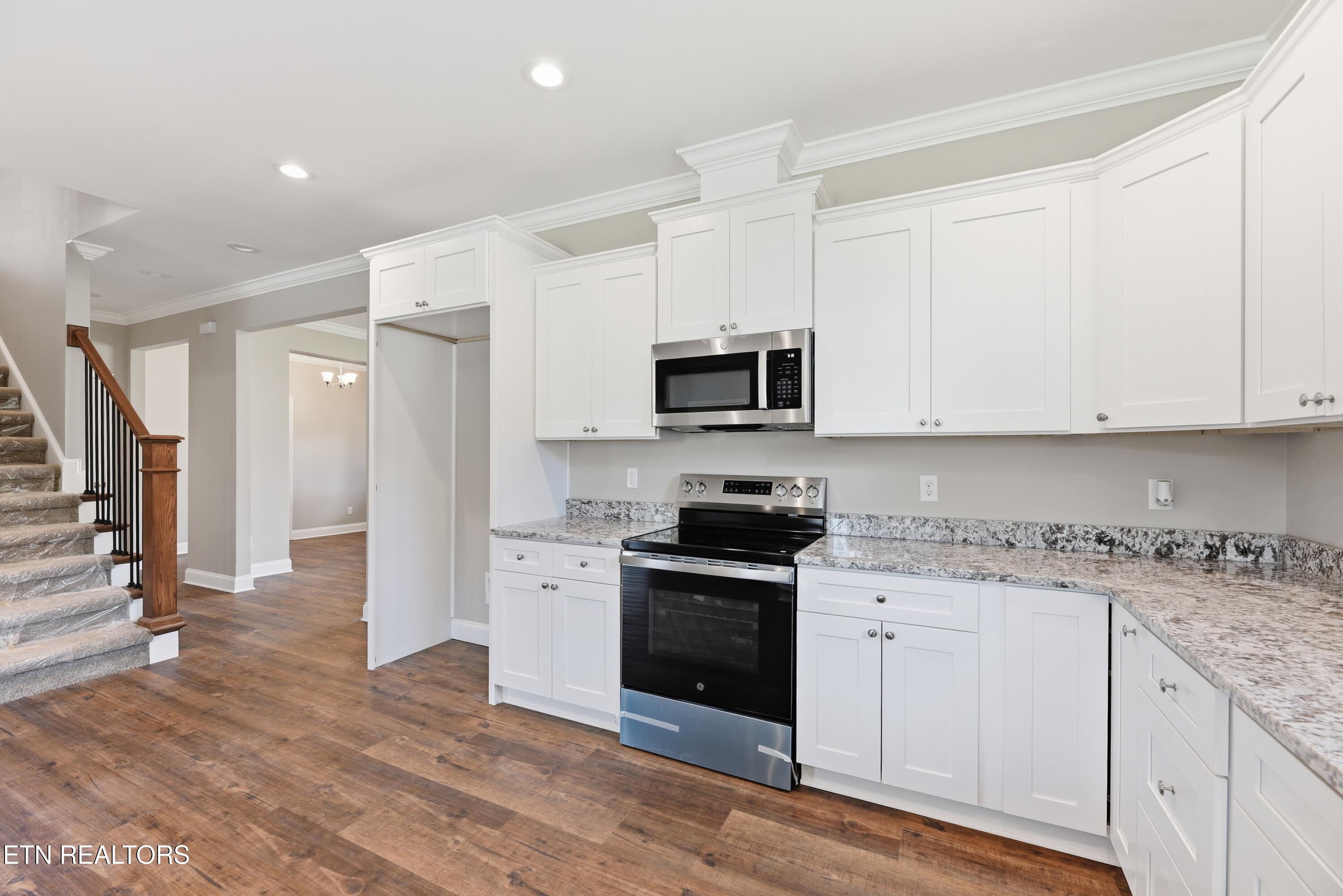 162 Crossroads Boulevard Oak Ridge, TN 37830 - Photo 13 of 45 11-print-DSC_6616