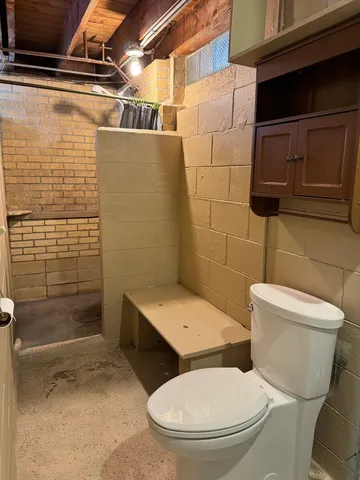 $2,200 | 1807 Oakland Avenue, Crest Hill, IL 60403