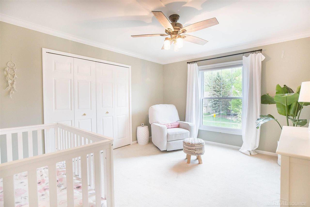 727 Lake Ridge Road Rochester Hills, MI 48307 - Photo 30 of 40