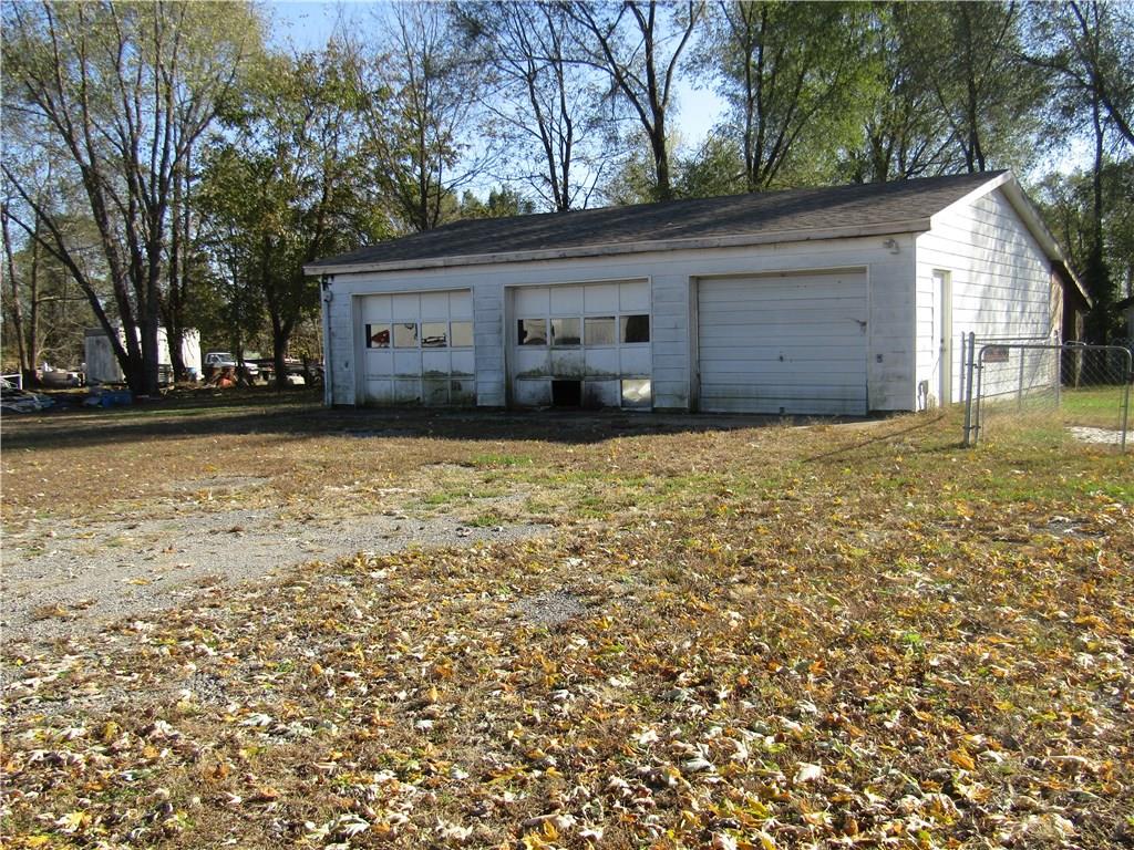 1275 Jonesville Road Columbus, IN 47201 - Photo 2 of 12 Gallery Image 2