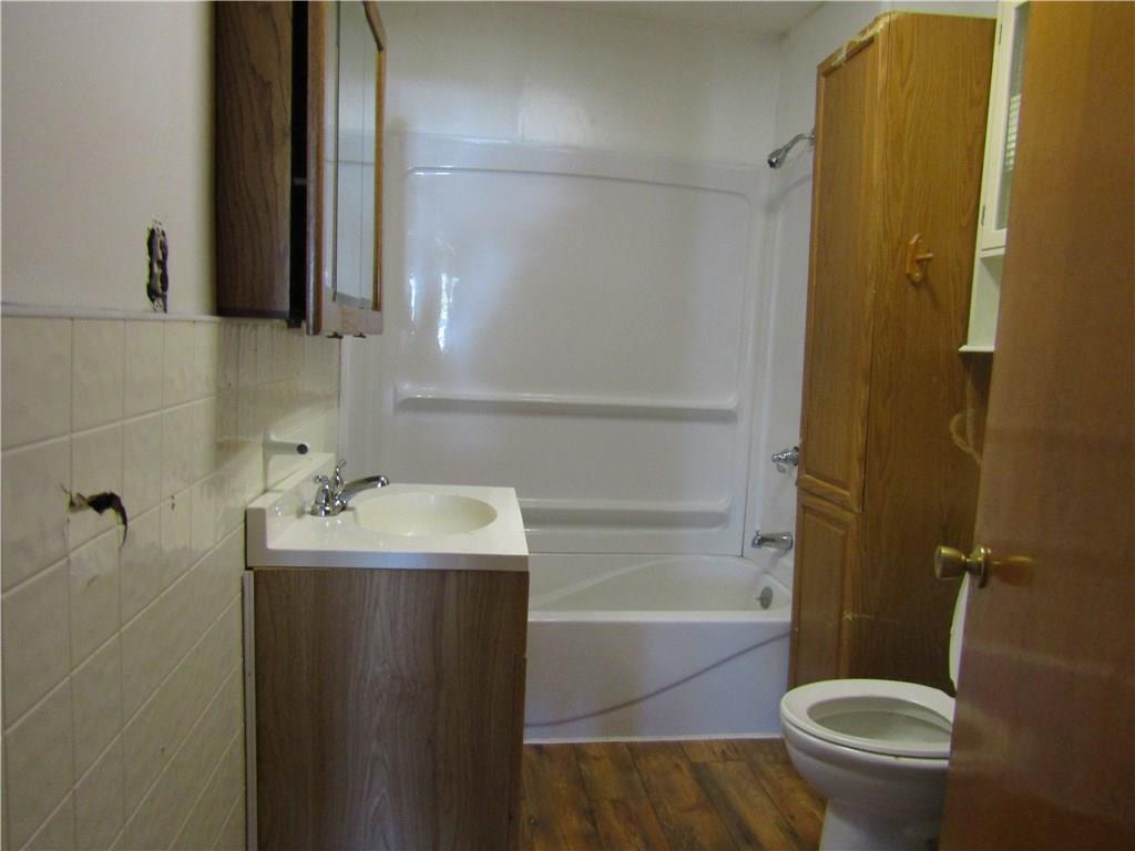 1275 Jonesville Road Columbus, IN 47201 - Photo 5 of 12 Gallery Image 5