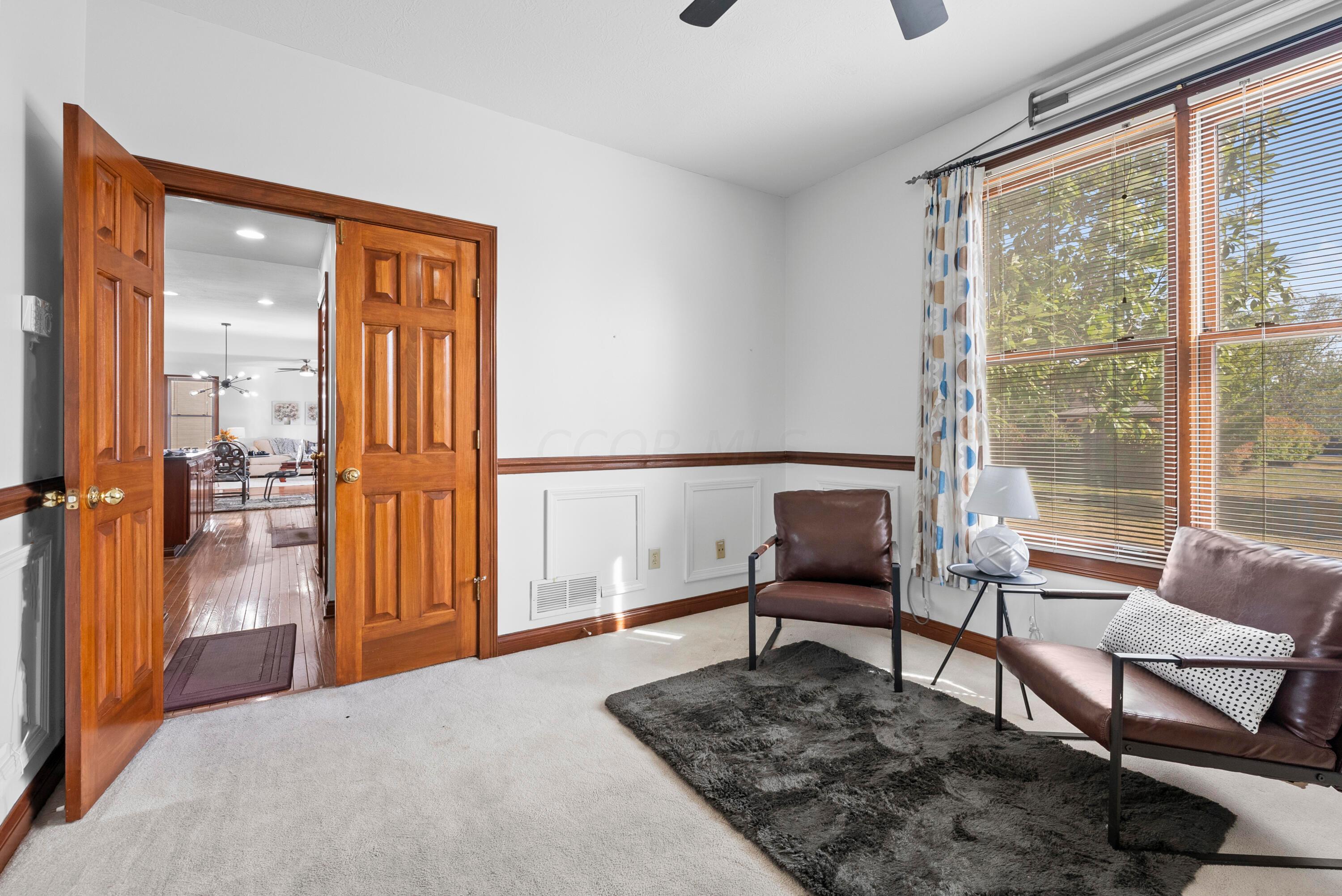 379 Beecher Road Columbus, OH 43230 - Photo 13 of 52 Private Office