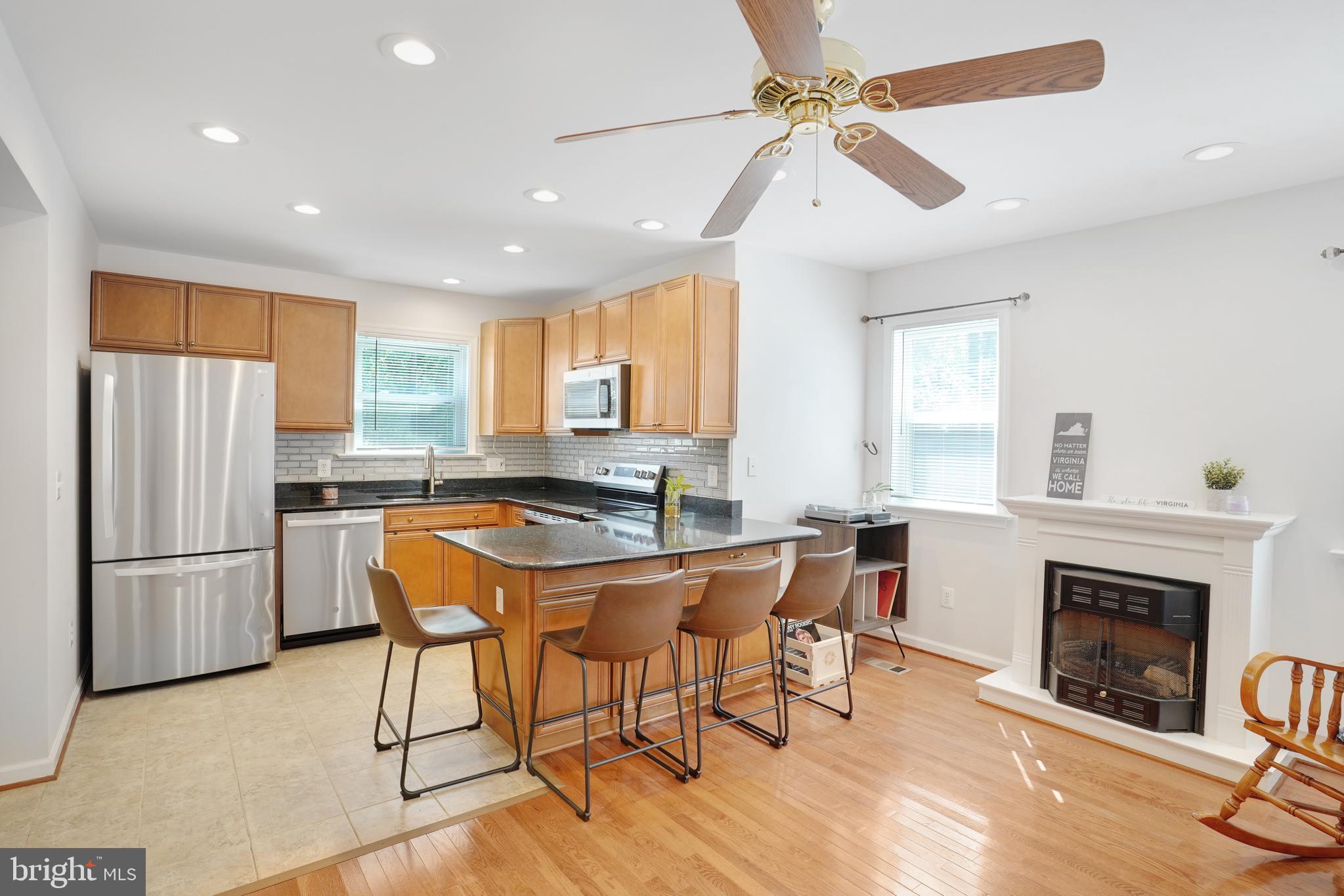 3908 Egan Drive Fairfax, VA 22030 - Photo 6 of 38