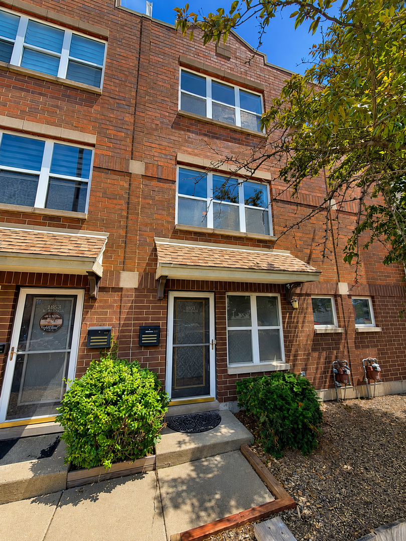 4851 North Pulaski Road Chicago, IL 60630 - Photo 1 of 22