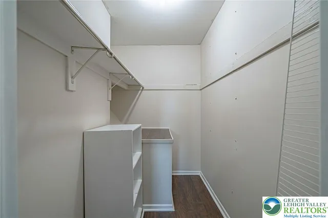 a view of utility room