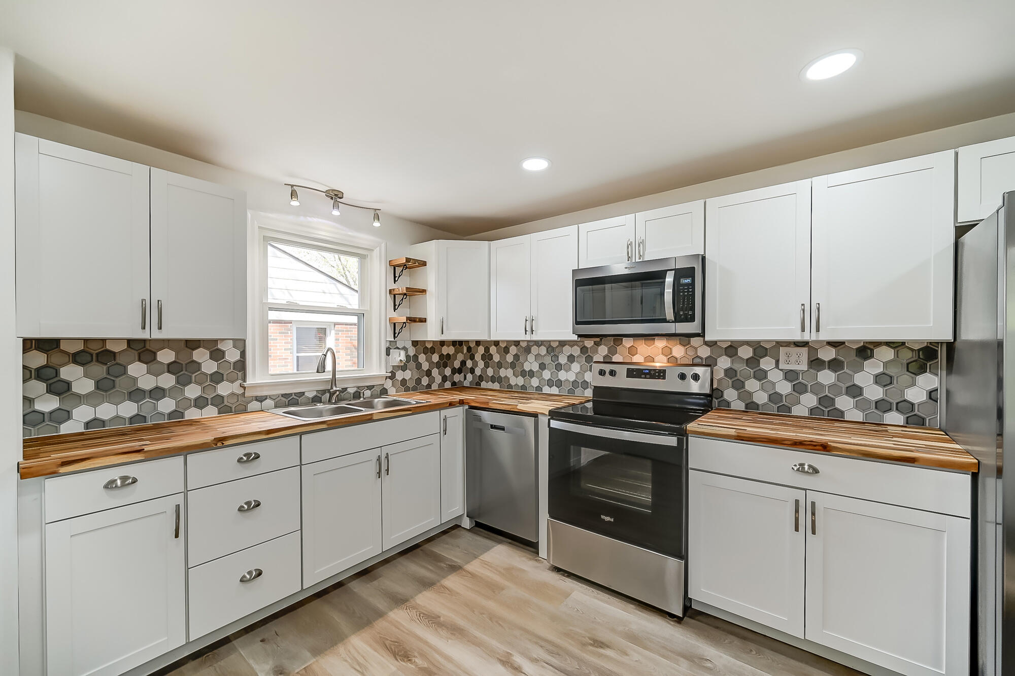 1522 Northgate Road Springfield, OH 45504 - Photo 9 of 46 Gallery Image 9