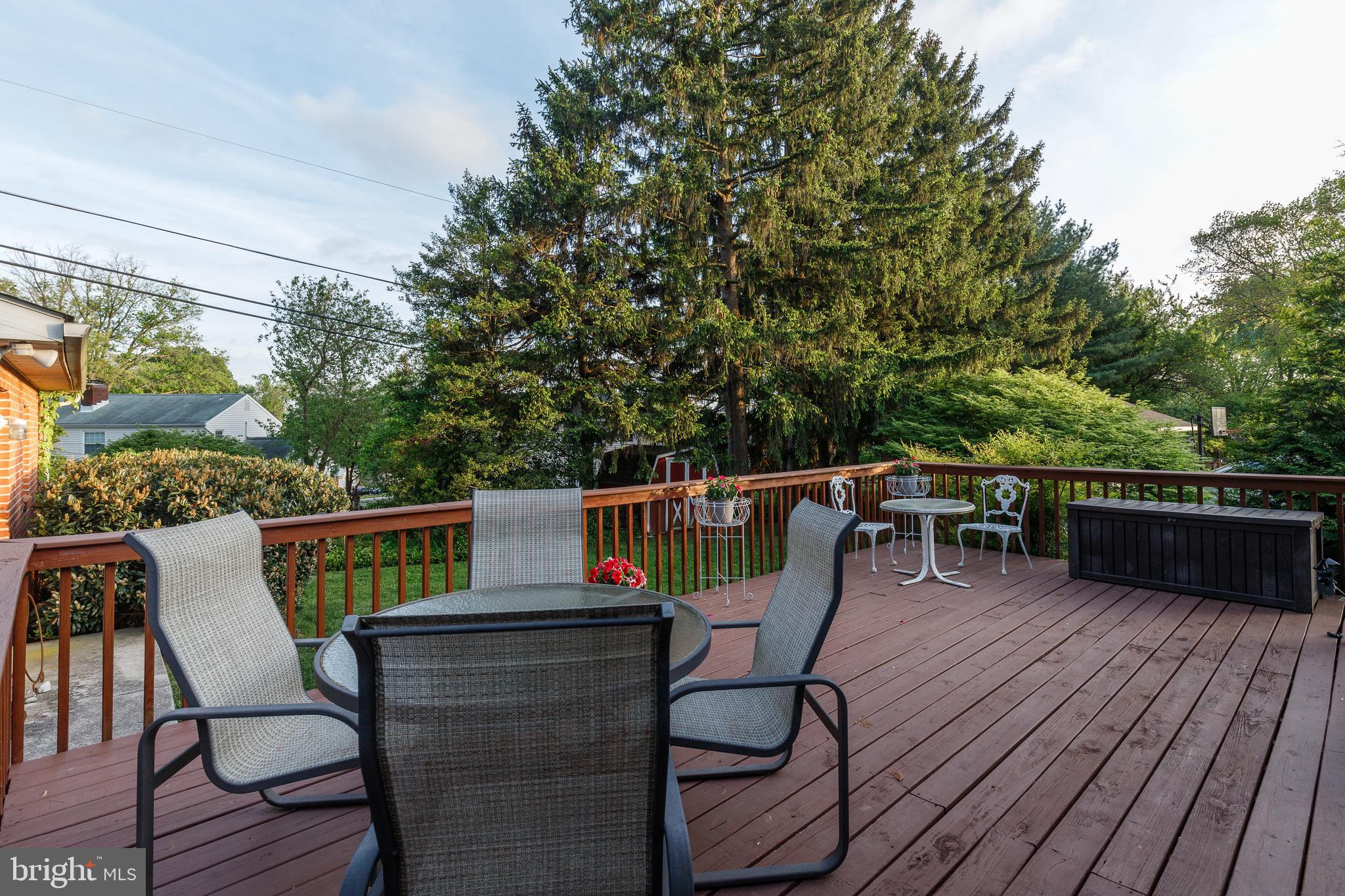 225 Treherne Road Lutherville-Timonium, MD 21093 - Photo 8 of 38 Enjoy summer evenings!