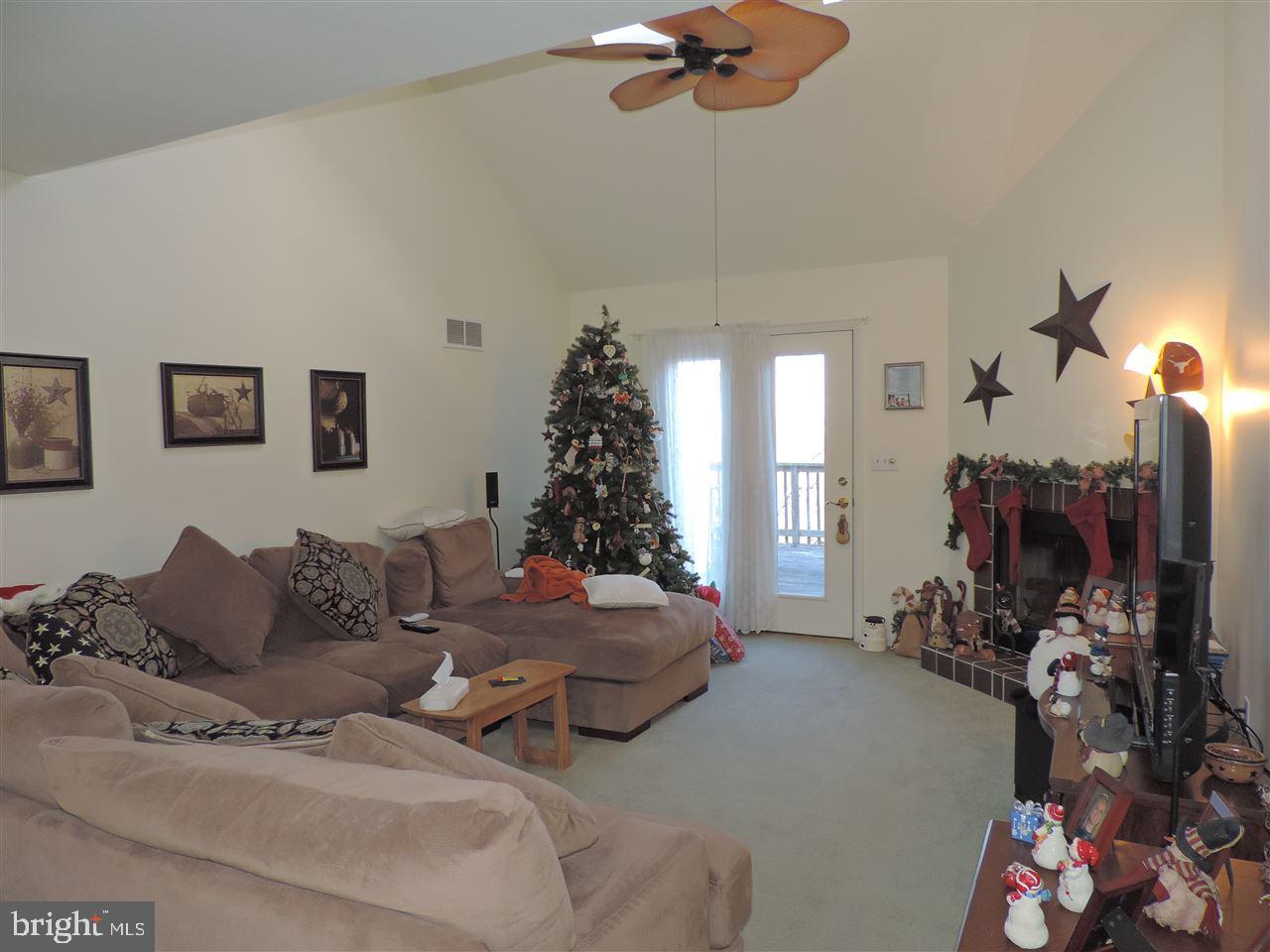 60 Greenleaf Road York, PA 17406 - Photo 3 of 9 Gallery Image 3