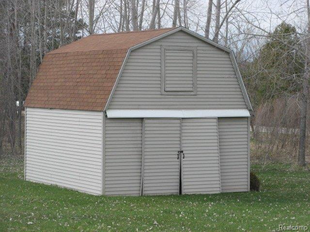 995 North Summers Road Imlay City, MI 48444 - Photo 11 of 11 shed