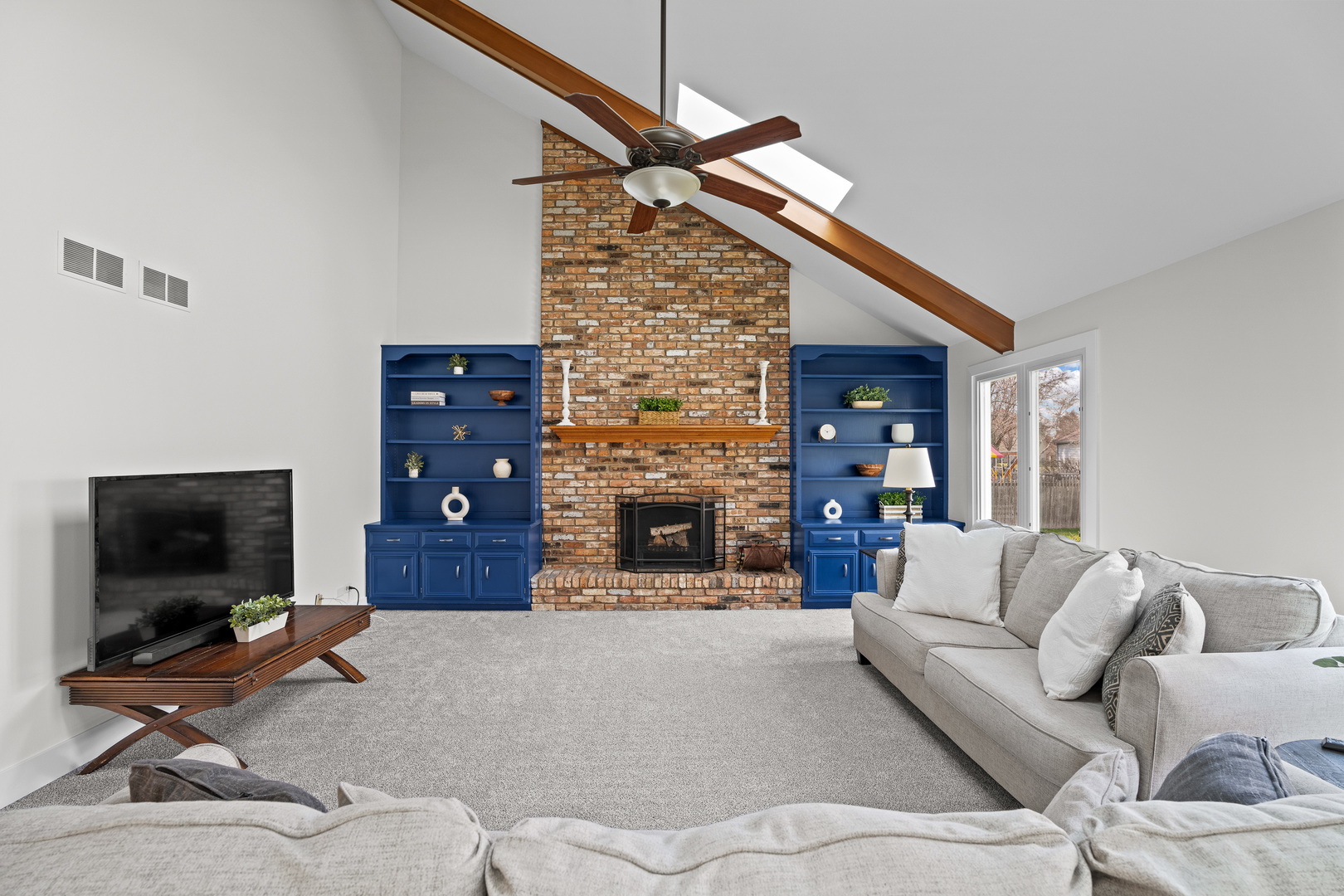 2791 Spinner Court Naperville, IL 60565 - Photo 8 of 39