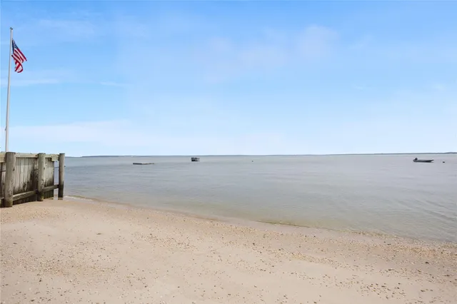 $4,000 | 33 Beach Road, Laurel, NY 11948