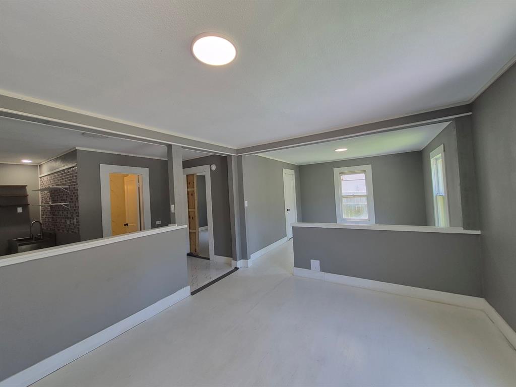 3720 Live Oak Avenue Waco, TX 76708 - Photo 5 of 27
