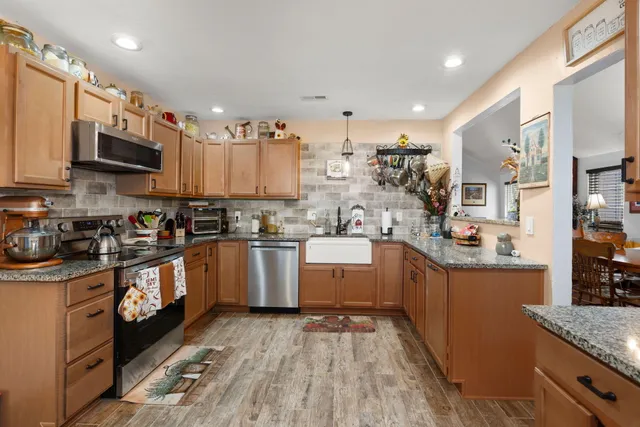 $359,900 | 133 Bridgecreek Drive, Goose Creek, SC 29445