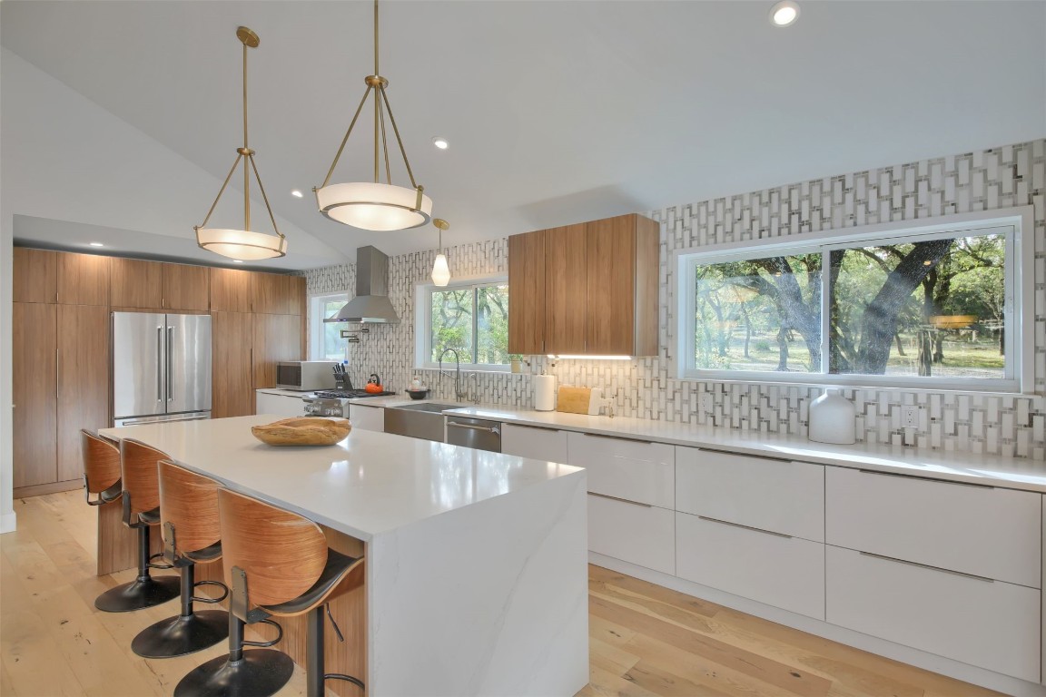 Spectacular kitchen with high-end finishes and well-equipped with gourmet appliances