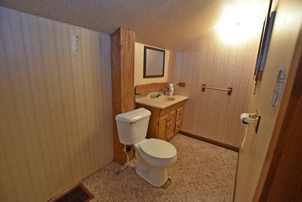 211 North Pendleton Avenue Pendleton, IN 46064 - Photo 21 of 27